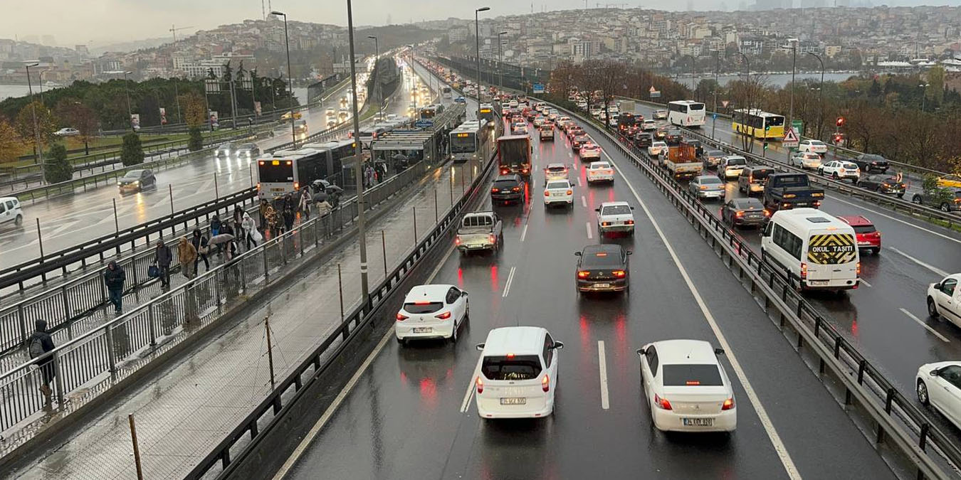 Haftanın İlk Günü Ulaşımda Aksamalar!