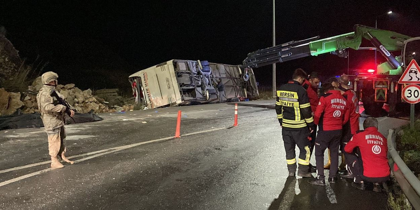 Mersin'de Yolcu Otobüsü Bariyerlere Çarptı: 9 Ölü, 14'ü Ağır 30 Yaralı!